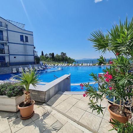 Blue Bay Palace Apart Complex Pomorie Exterior foto