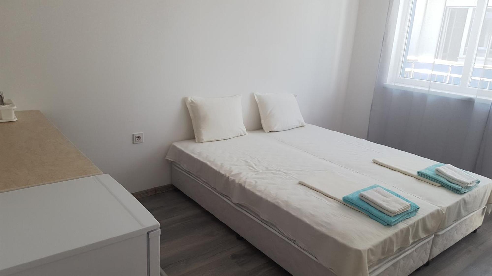 Blue Bay Palace Apart Complex Pomorie Exterior foto