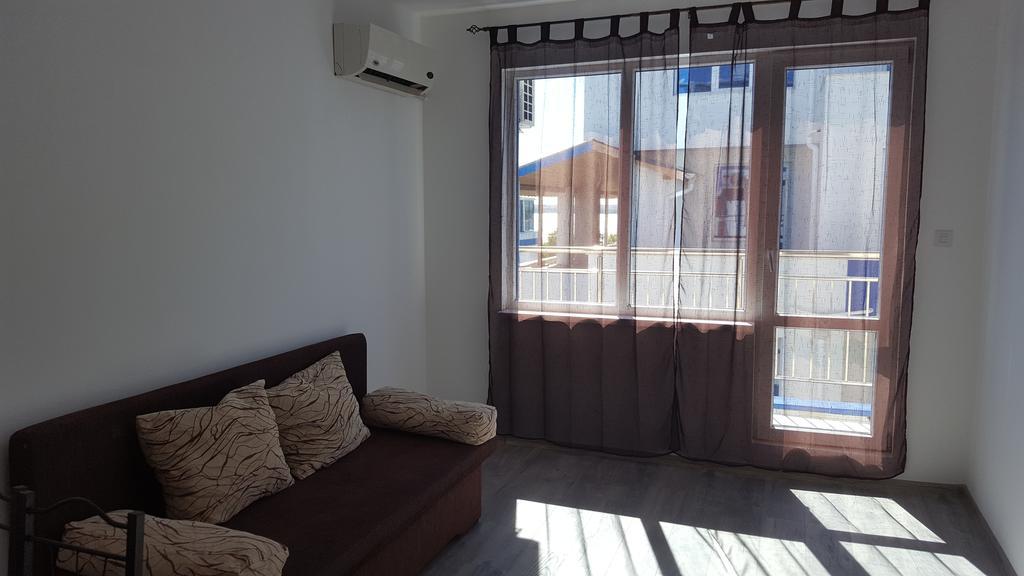 Blue Bay Palace Apart Complex Pomorie Exterior foto