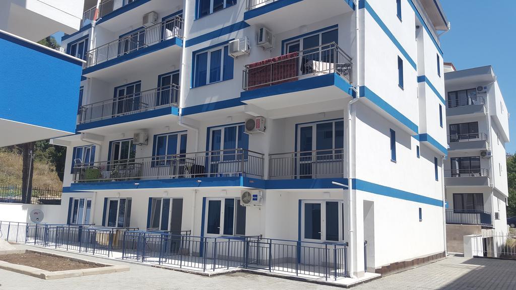 Blue Bay Palace Apart Complex Pomorie Exterior foto