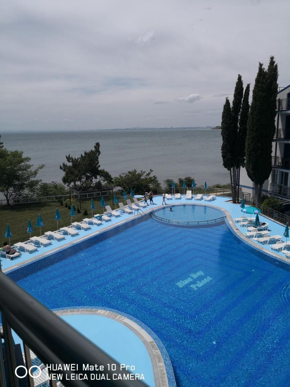 Blue Bay Palace Apart Complex Pomorie Exterior foto